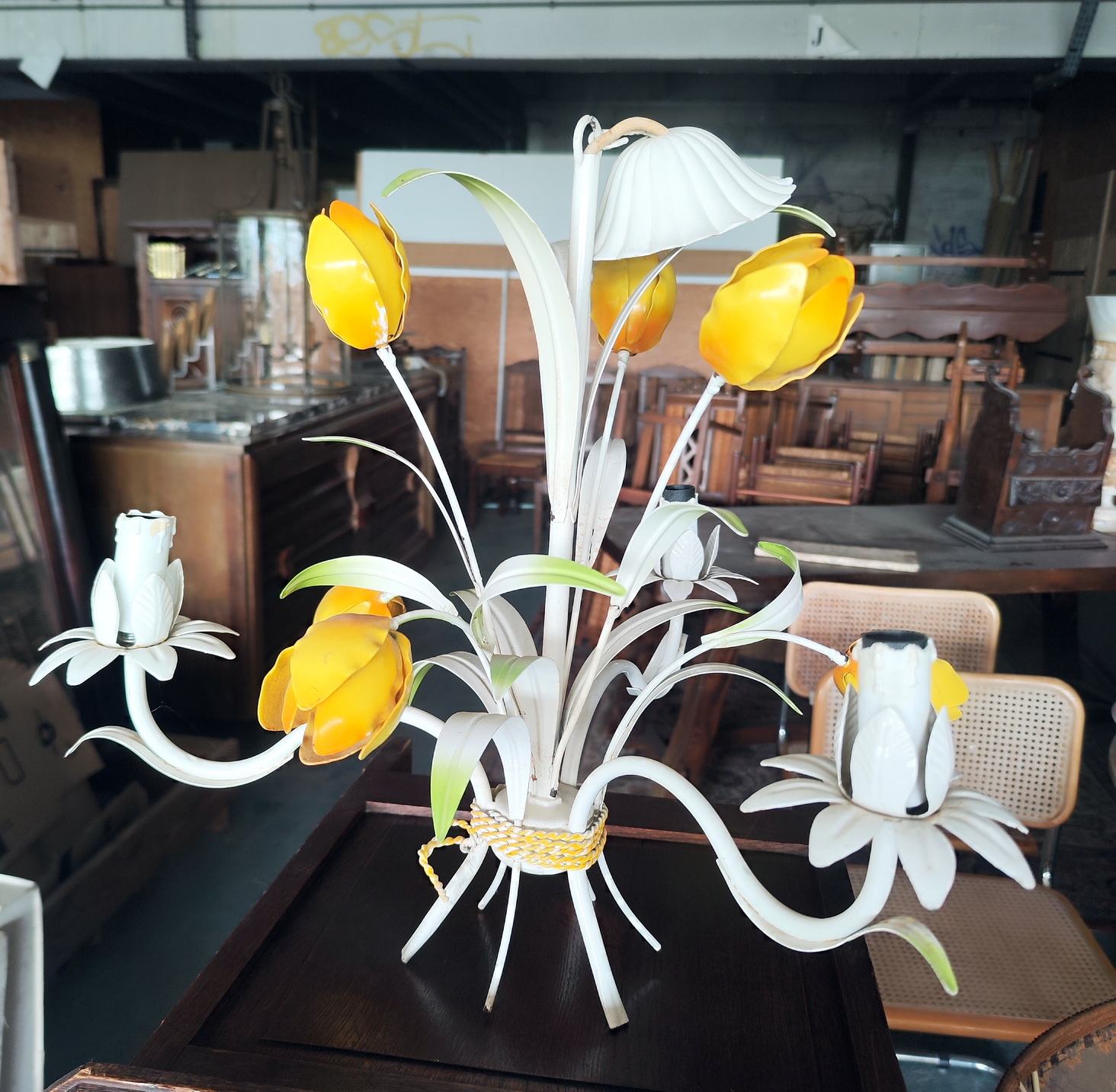 A French Flower Light